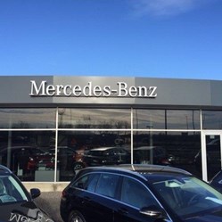 Mercedes-Benz-facadeskilt-logo