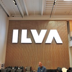 vægskilt-ilva-indoor