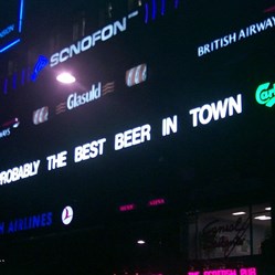 Neon-Skilt-Carlsberg