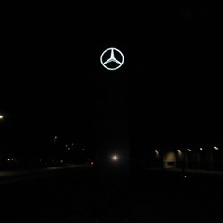 Mercedes-Benz-Pylon-Lys-LED