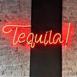Neon-Skilt-Tequila