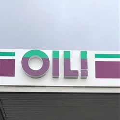 Oil-Logo-Skilt