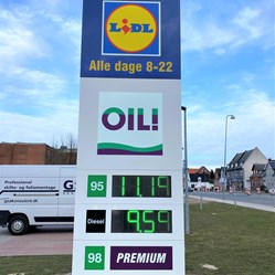 Oil-Pylon-Lidl-benzin-priser