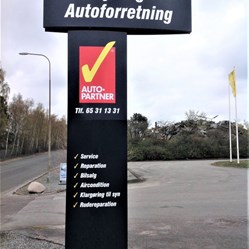 Pylon-Nyborg-Auto
